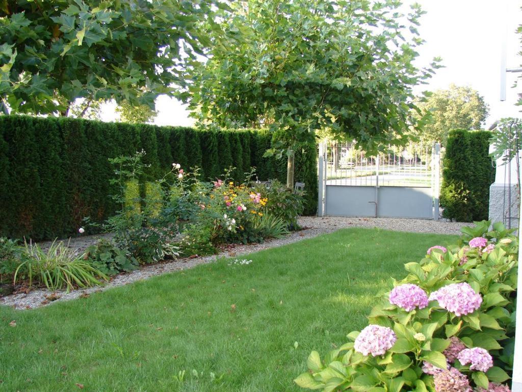 Bed & Breakfast Mit Charme- Aux2Platanes- Aussergewoehnlich Schoen Am Bodensee Salem  Exterior foto